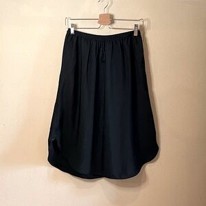 H&M Solid Black Flowy Midi Skirt with Side Slits Drawstring Elastic Waistband 6